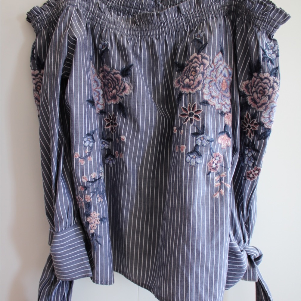 American Eagle Off The Shoulder Blouse